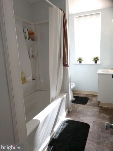 2113 28 St, Philadelphia PA 19145-2522 exterior