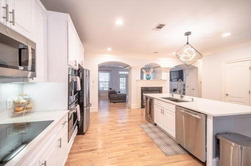 2810 Darby St, Atlanta GA  30319-3655 exterior