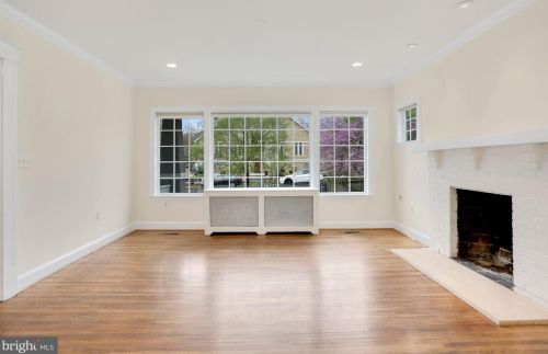 4124 Fessenden St, Washington DC  20016-4227 exterior