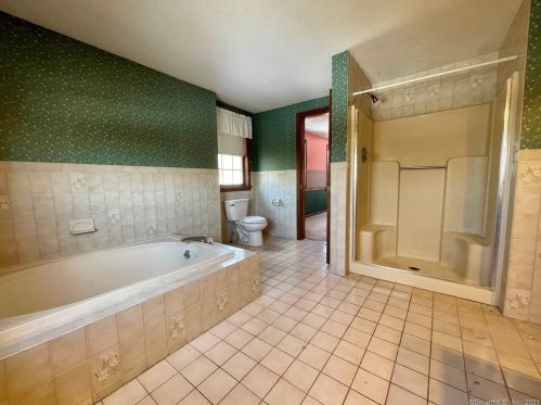 254 Jobs Hl Rd, Ellington CT 06029-2209 exterior