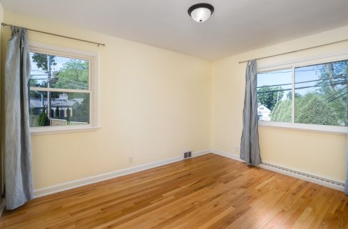 219 Daphne Rd, Milwaukee WI 53209-3346 exterior