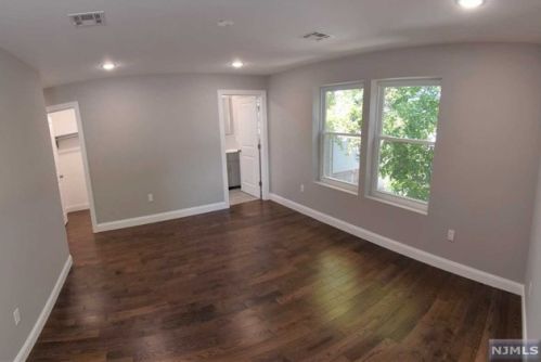 225 9 St, Newark NJ 07107-1907 exterior