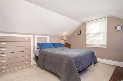 991 Kahle St, Bohemia NY 11716-2104 exterior