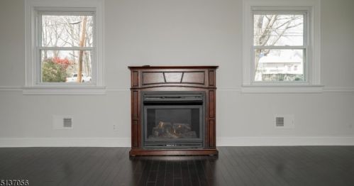 49 Woodland Ave, Whippany NJ  07981-1121 exterior