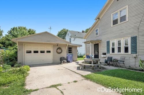 804 Jennette Ave, Grand Rapids, MI 49504-4358