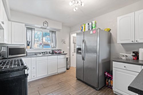 4625 74, Milwaukee WI 53218-4750 exterior