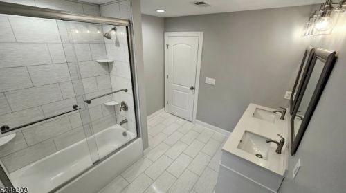 18 Old Stirling Rd, Warren NJ  07059-5810 exterior