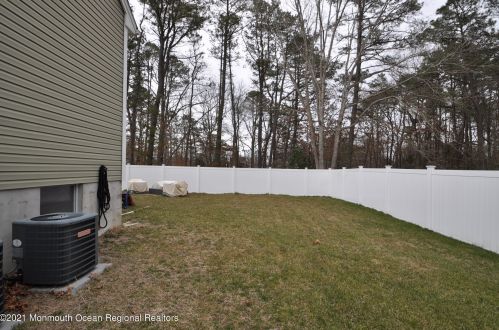 1532 Sommerell Ave, Lacey NJ 08731-3456 exterior