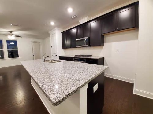 6586 Beacon Dr, Atlanta GA  30328-4204 exterior