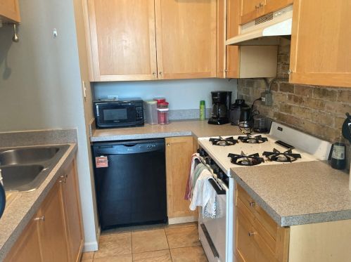 1300 Milwaukee Ave, Chicago, IL 60622-9148