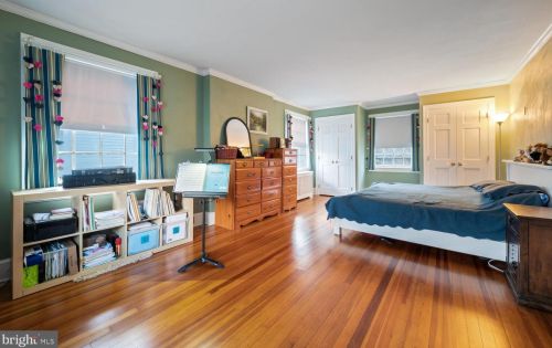 17 Morningside Dr, Trenton NJ 08618-4914 exterior