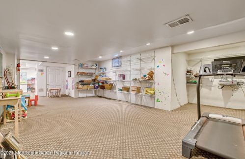 50 Farm Rd, Middletown NJ 07748-3703 exterior