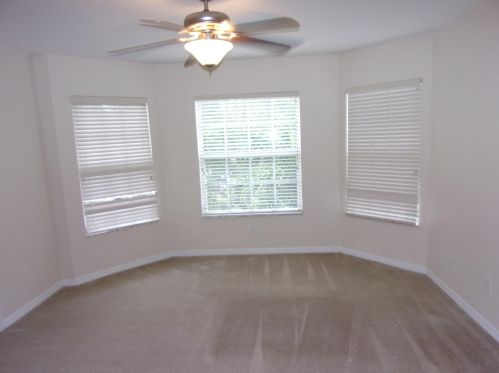 2082 Eatonville Dr, Fort Pierce FL 34952-8003 exterior