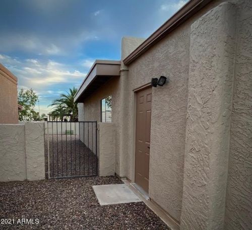 9203 Olive Ln, Chandler AZ  85248-6501 exterior