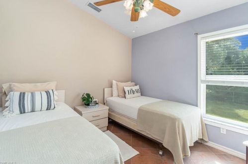 841 2 St, Naples FL 34117-9326 exterior