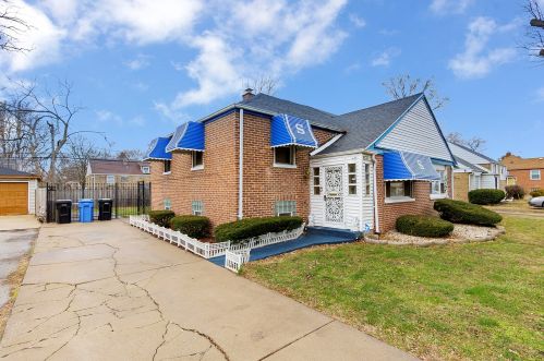 9636 Oglesby Ave, Chicago, IL 60617-4866