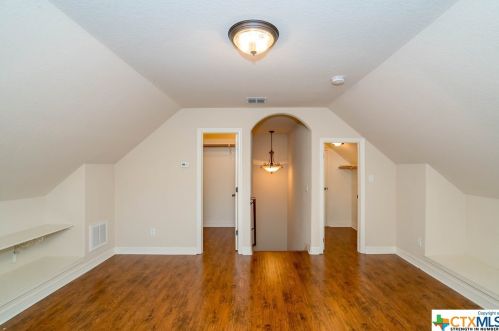 578 Winding River Ln, Spring Branch TX 78070-6382 exterior