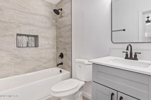 29 Melrose Ave, Tucson AZ  85745-2956 exterior