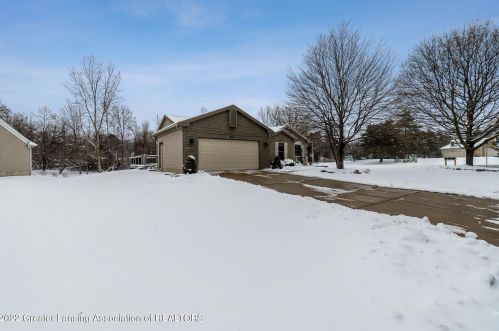 1854 Creek Lndg, Haslett, MI 48840-9765