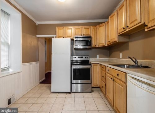 333 Jackson St, Philadelphia PA 19148-3308 exterior