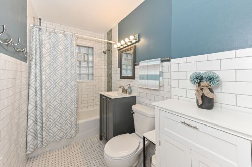 5622 Montana St, Milwaukee WI  53219-3164 exterior