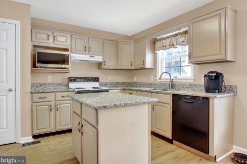 7141 Un Deposit Rd, Hummelstown PA 17036-9213 exterior