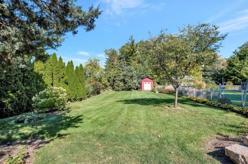 127 Grantley Ave, Elmhurst IL 60126-2362 exterior