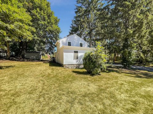 201 Bower Rd, Poughkeepsie NY  12603-1151 exterior