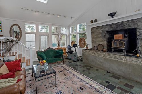 11 Dover Rd, Westport CT 06880-2627 exterior