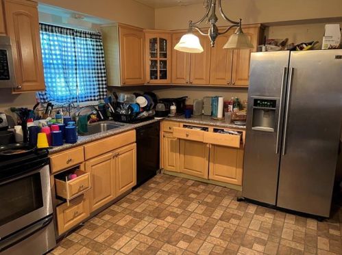 1410 Berry St, Pittsburgh, PA 15204-2402