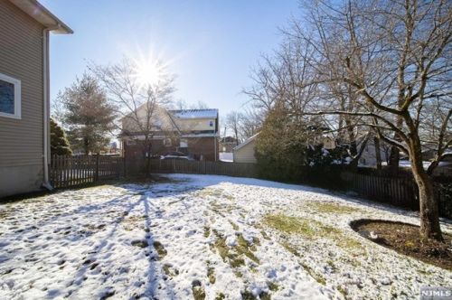 10 Summit Pl, Haworth NJ  07641-1818 exterior