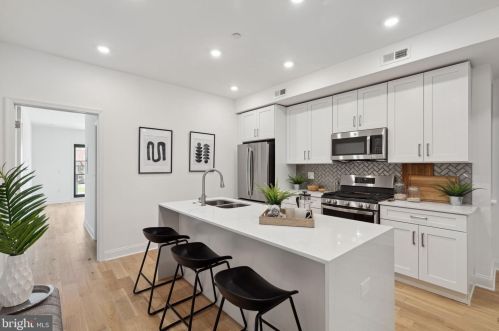 1432 Franklin St, Philadelphia PA  19122-3612 exterior