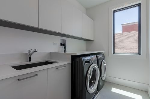 1909 Dayton St, Chicago IL 60614-5028 exterior