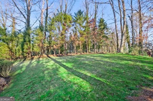 30 Chevaux Ct, Atlanta GA  30342-1944 exterior