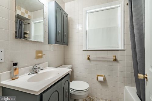 35 Norman St, Chester PA 19014-2140 exterior