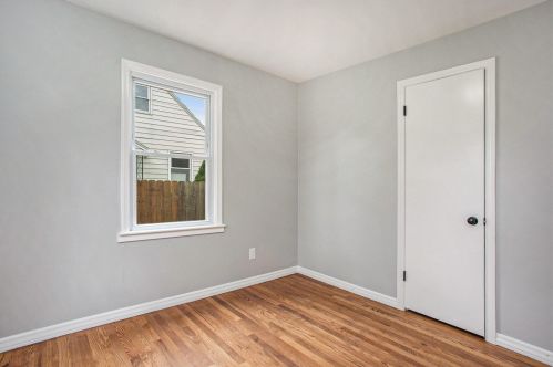 736 Cricklewood St, Wyoming MI exterior