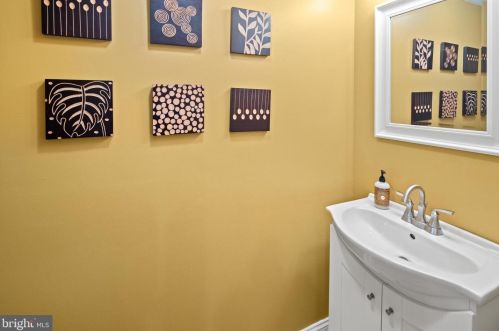 226 Ellsworth St, Philadelphia PA 19146-2826 exterior