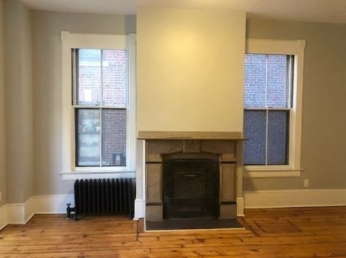 24 Mattoon St, Springfield MA 01105-1715 exterior