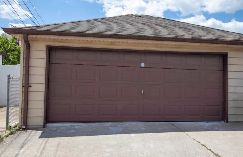 1935 Sayre Ave, Chicago IL 60634-2327 exterior