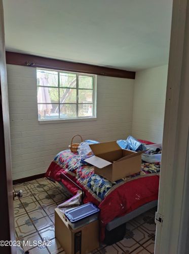 1302 Kleindale Rd, Tucson AZ 85749-8385 exterior