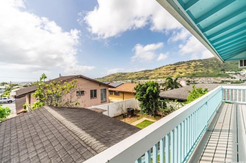 1575 Kilohana St, Honolulu HI 96819-3713 exterior