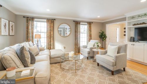 272 Steeplechase Dr, Media PA 19063-1958 exterior