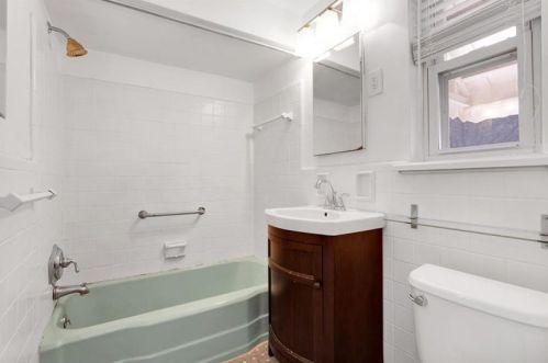 288 Noble Ave, Pittsburgh PA 15205-2884 exterior