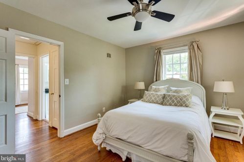 827 Royal St, Alexandria VA  22314-4340 exterior