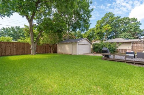 7206 Dalewood Ln, Dallas TX  75214-1813 exterior