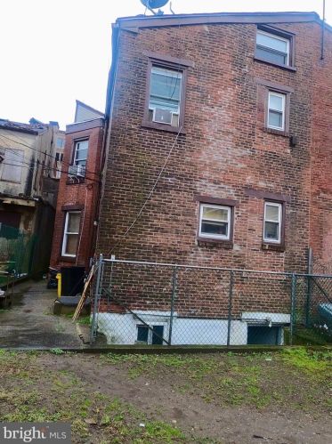 220 Hanover St, Trenton NJ exterior