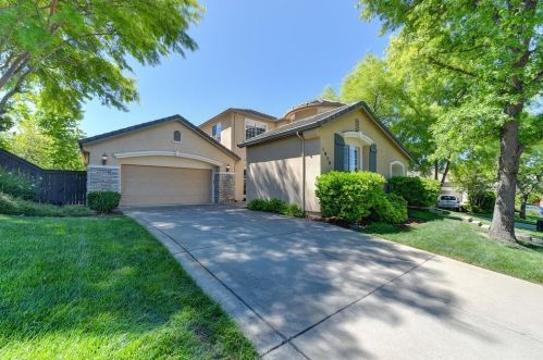 1070 Bevinger Dr, Folsom, CA 95762-7669