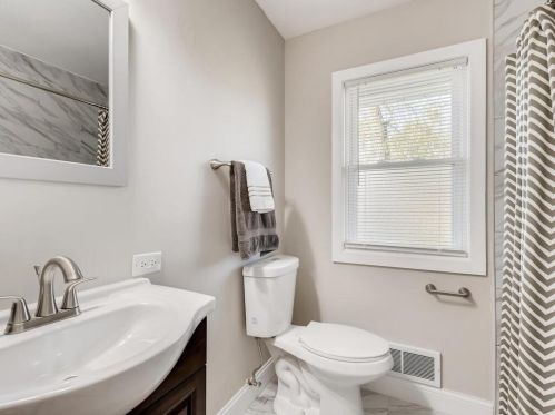 1648 Idaho Ave, Saint Paul MN  55106-1318 exterior