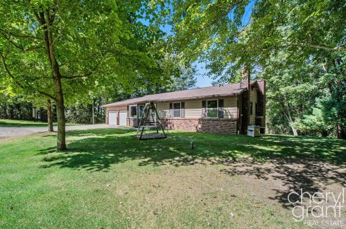 11000 Grand River Dr, Lowell, MI 49331-9520