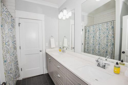 1242 Beechview Dr, Atlanta GA 30316-2625 exterior